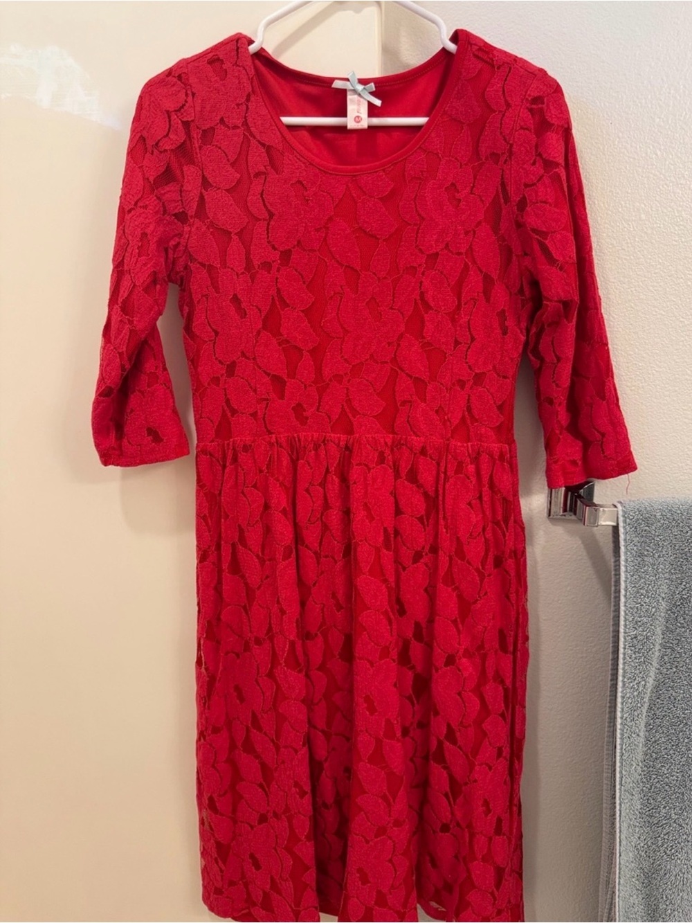 Downeast Red Lace Midi Dress Size M Modest Leaf Pattern Overlay 3/4 sleeves